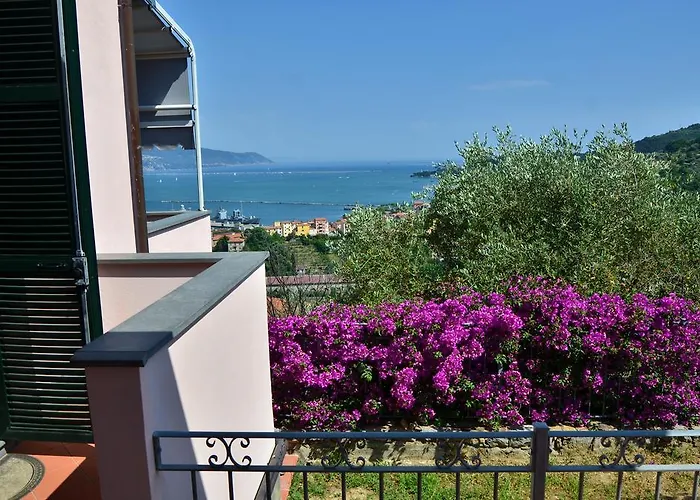 伊尔佩提罗索别墅 斯培西亚