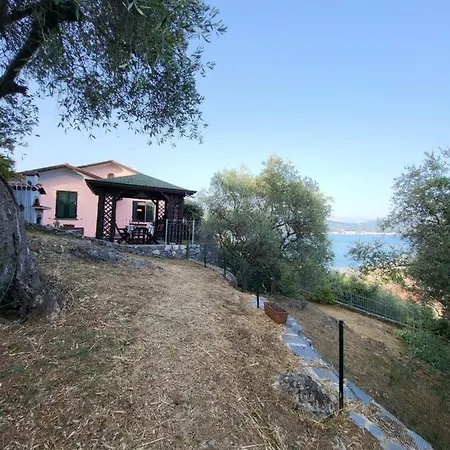 Villa Il Pettirosso La Spezia