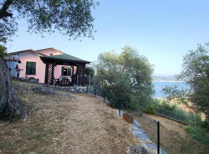 Вилла Il Pettirosso Специя